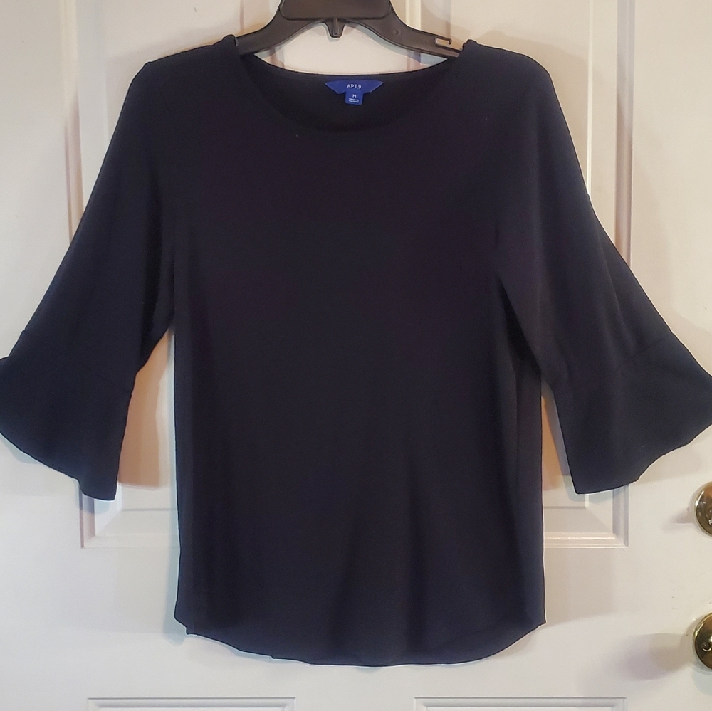 Apt. 9, 3/4 bell sleeve top